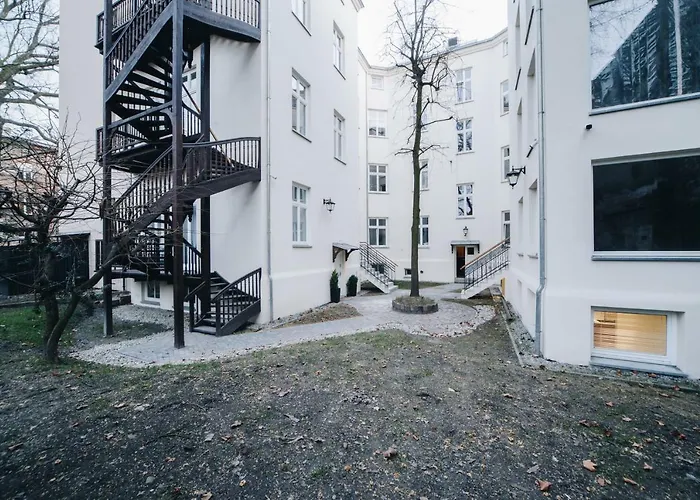 M6 Main Square Stylish One Bedroom