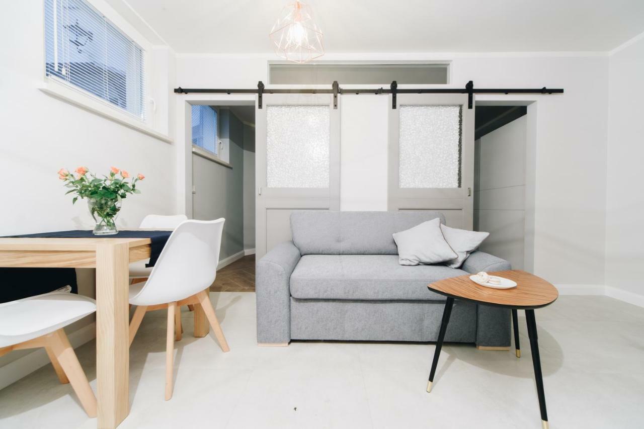 Apartment M6 Main Square Stylish One Bedroom