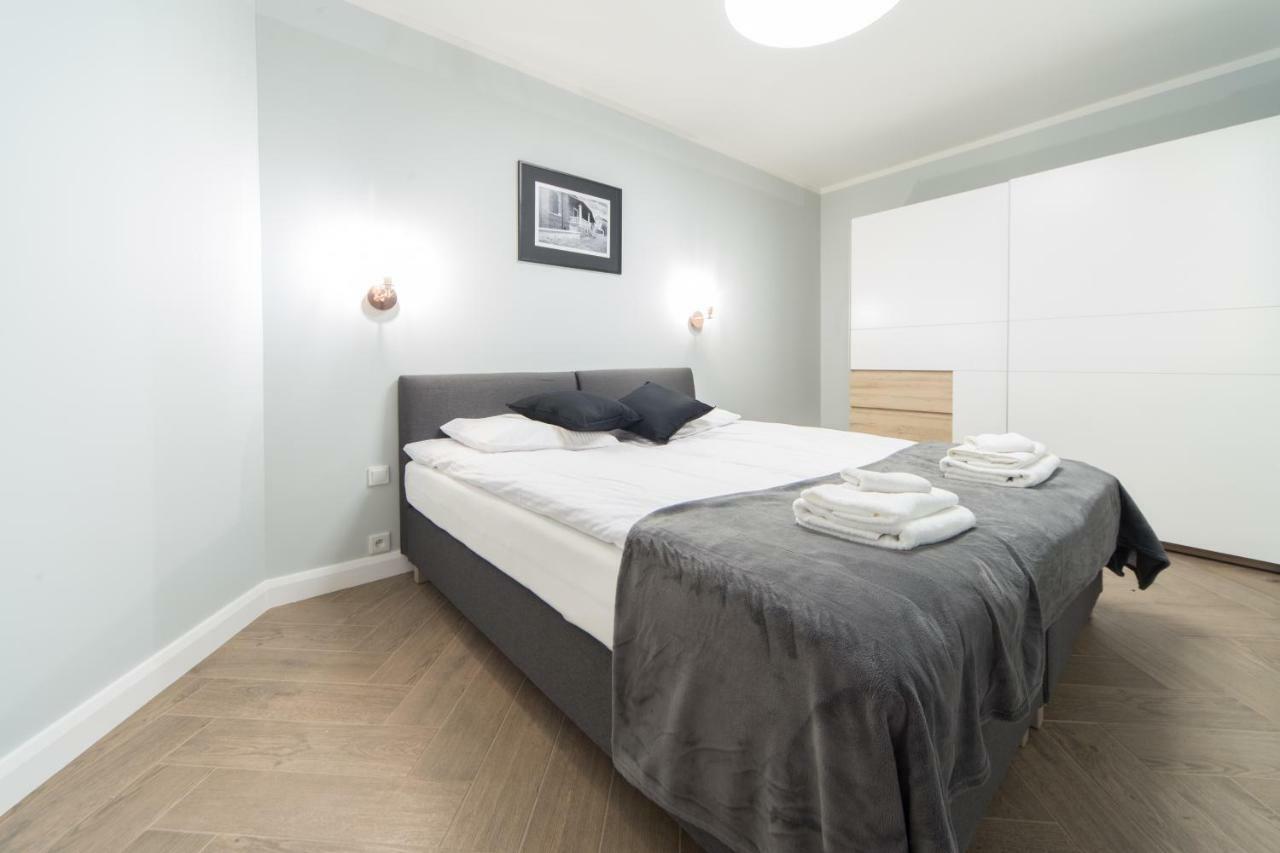 Apartment M6 Main Square Stylish One Bedroom