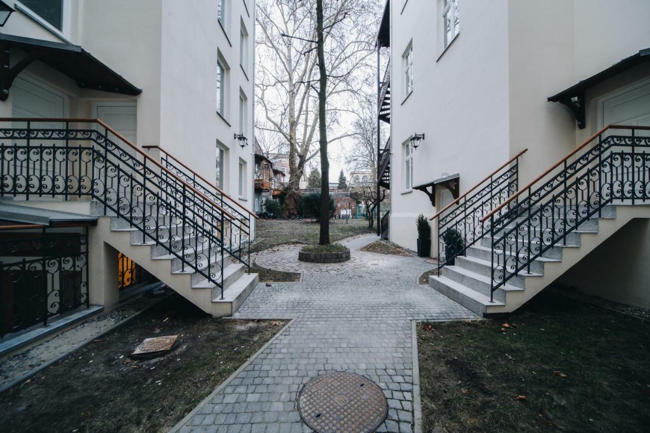 M6 Main Square Stylish One Bedroom