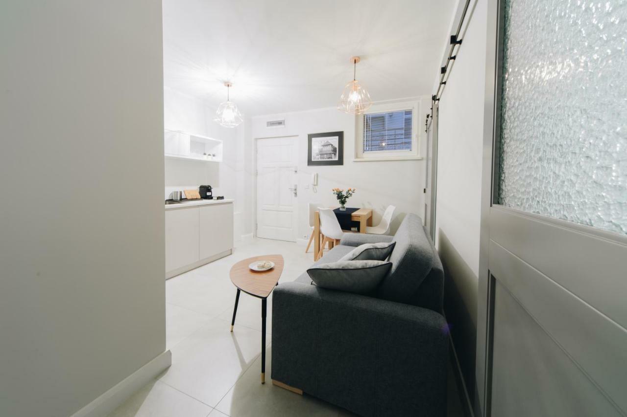 M6 Main Square Stylish One Bedroom Apartment